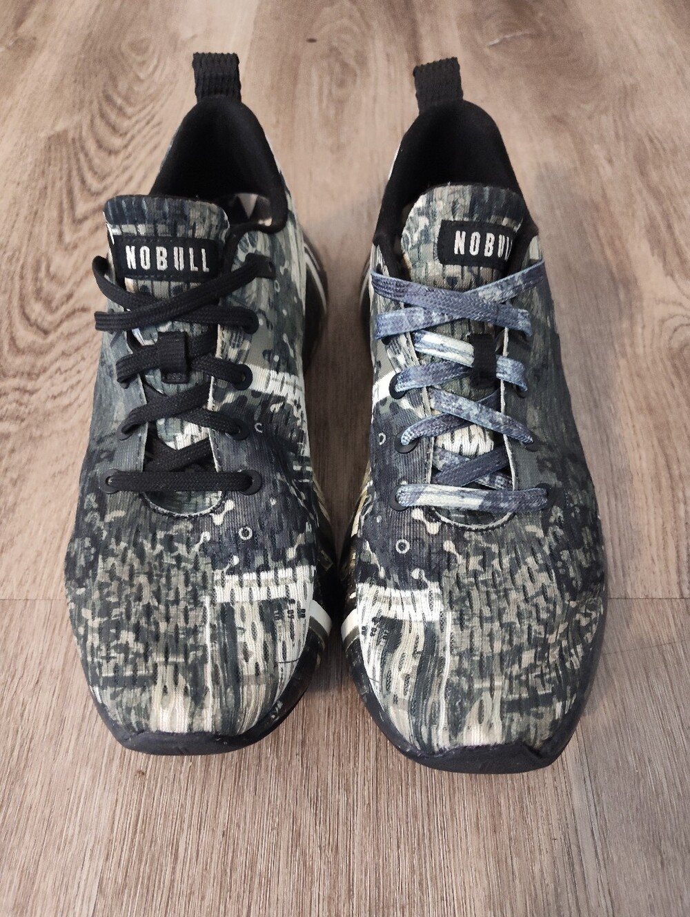 NOBULL Runner+ Shoes Mens Size 9 Glitch Low-Top Sneakers